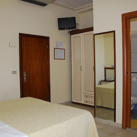 Hotel Nettuno Cattolica Zewnętrze zdjęcie
