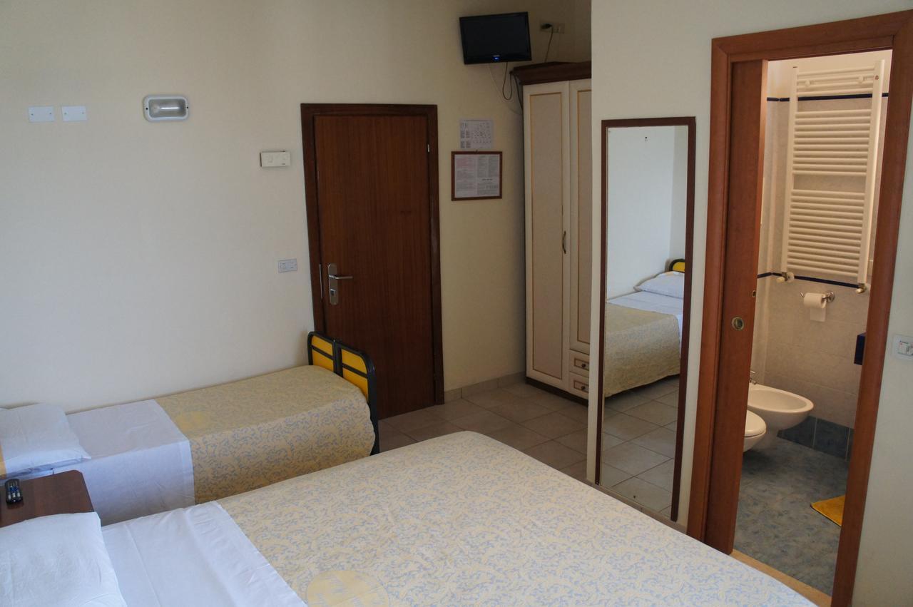 Hotel Nettuno Cattolica Zewnętrze zdjęcie