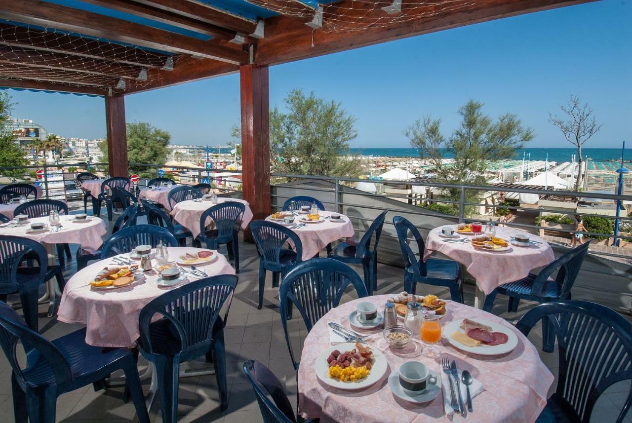 Hotel Nettuno Cattolica Zewnętrze zdjęcie