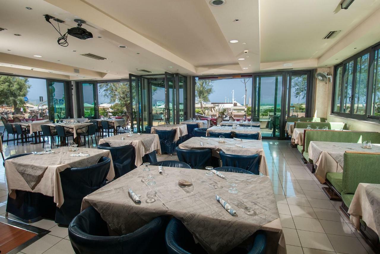 Hotel Nettuno Cattolica Zewnętrze zdjęcie
