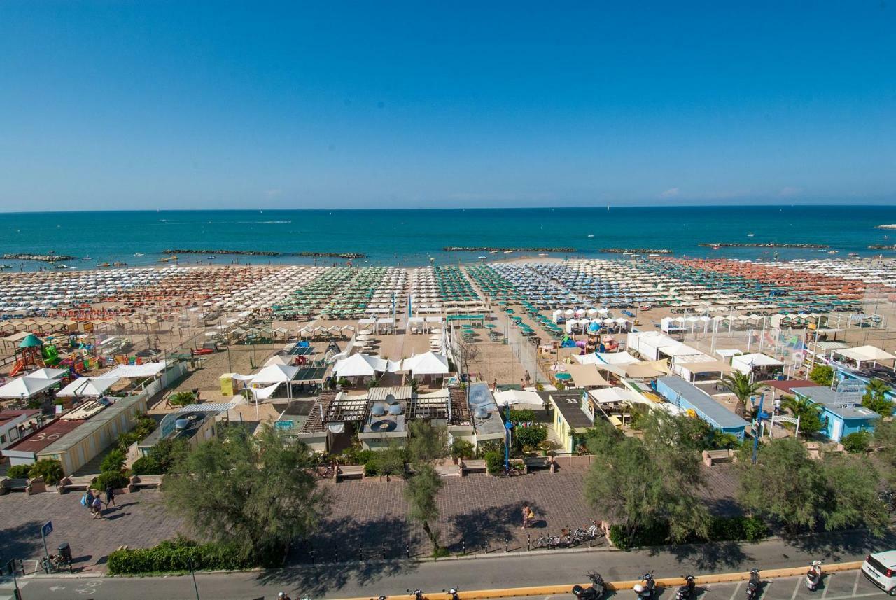 Hotel Nettuno Cattolica Zewnętrze zdjęcie