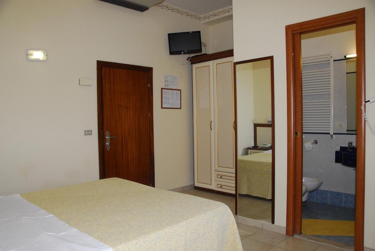 Hotel Nettuno Cattolica Zewnętrze zdjęcie